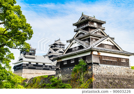 熊本縣熊本城～從加藤神社看到的牛戶砲台和大小天守閣～ 90603226