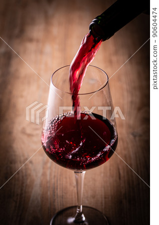 倒紅酒 倒紅酒 90604474