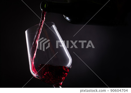 倒紅酒 倒紅酒 90604704