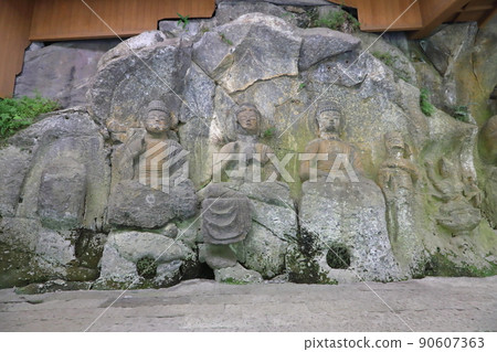 Usuki Stone Buddhas (National Treasure, Nyorai Triad, Hoki Stone Buddhas Group 1) 90607363