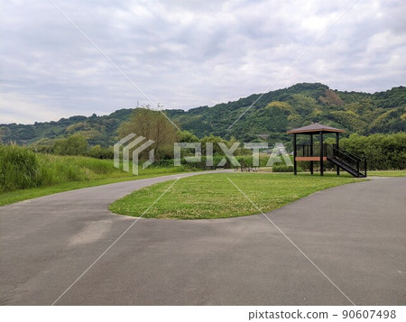 在公園小屋 90607498