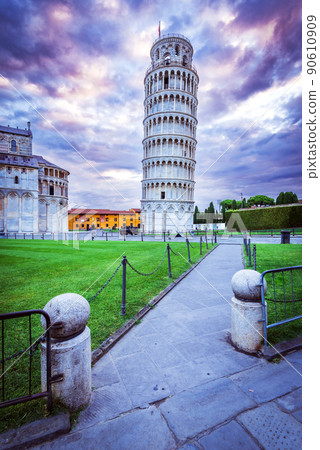 Pisa Cathedral - Morning twilight famous city of Tuscany. Pisa Cathedral - Morning twilight famous city of Tuscany. 90610909