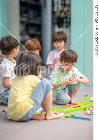 Children's Lifestyle Creativity 90615335