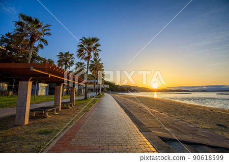 西尾市宮崎海灘（Kira Waikiki Beach） 90618599