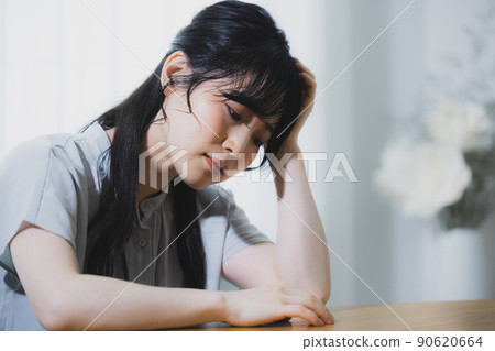 Women trouble 90620664