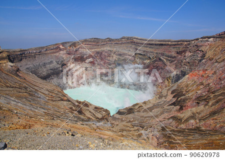 Mt. Aso crater in autumn [Kumamoto Prefecture] 90620978
