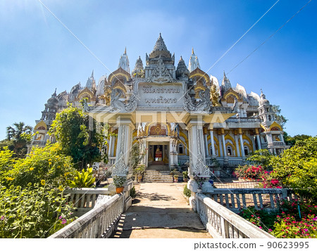 Wat Phai Rong Wua temples, buddhas and sculptures in Suphan Buri, Thailand Wat Phai Rong Wua temples, buddhas and sculptures in Suphan Buri, Thailand 90623995