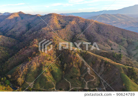 Ban Bon Na Viewpoint at sunrise with fog above Mae Chaem, Doi Inthanon national park, Chiang Mai 90624789