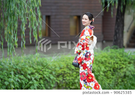 Kimono women Kyoto women's trip 90625385