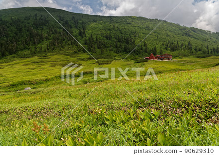 Kurobe Goro Hut in the Northern Alps in Summer Kurobe Goro Hut in the Northern Alps in Summer 90629310