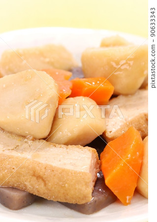 水煮芋頭炸豆腐胡蘿蔔魔芋 水煮芋頭炸豆腐胡蘿蔔魔芋 90633343
