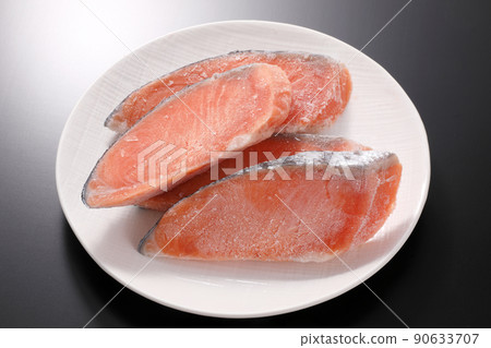 Frozen salmon fillet Frozen salmon fillet 90633707