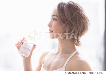 婦女補充水合作用 90634492