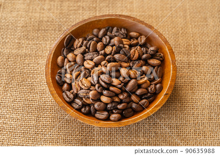 Medium roasted coffee beans mocha 90635988