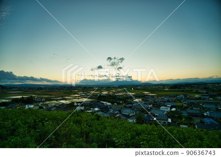 Mt. Kirishima R4 early summer from Yamanokuchi-cho 90636743
