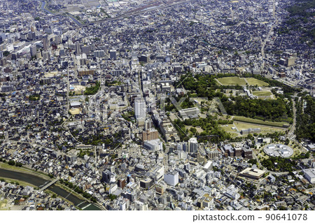 Aerial view of Kanazawa Katamachi and Kenrokuen 90641078