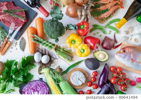 很多新鮮的食材 很多新鮮的食材 90641494