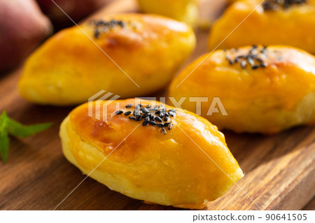 sweet potato 90641505