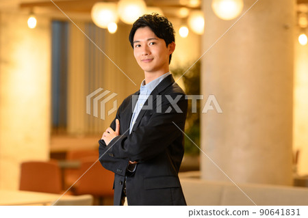 Male businessman 90641831