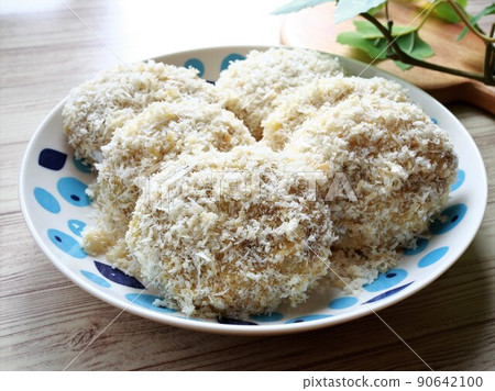 Preparation of croquette Preparation of croquette 90642100