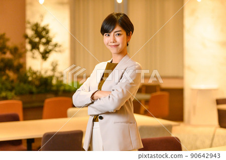 a working woman                          90642943