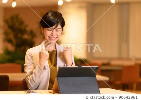 職業婦女 90642961
