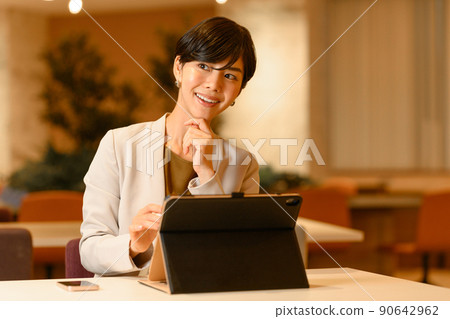 職業婦女 90642962