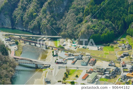 新見市井倉周邊風景 90644182