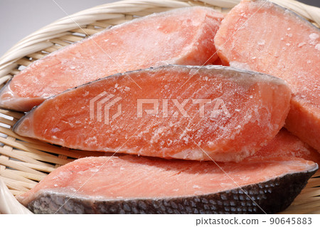 冷凍三文魚片 90645883