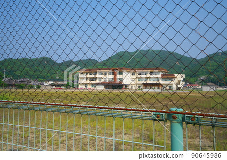 [休學]岡山縣笠岡市舊北木小學（現北木島住宿培訓中心、北木島診所）的風景 90645986