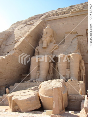 阿布辛拜勒神廟在埃及 90648292