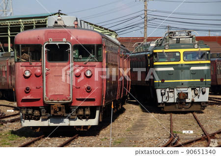 Nanao Line 413 series located at Kanazawa Car Maintenance Center Matto Headquarters Nanao Line 413 series located at Kanazawa Car Maintenance Center Matto Headquarters 90651340