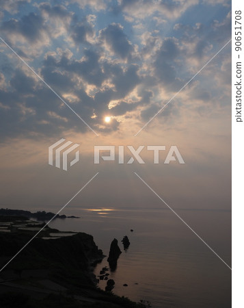 探戈半島積極的岩石 90651708