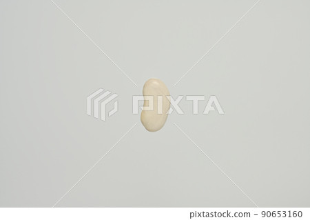 A bird's-eye view of a bean called "Daifuku beans" from Hokkaido that can be used in various ways, including as a material. 90653160