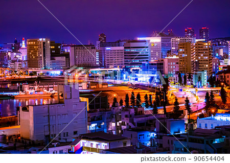 沖繩夜景國道 58 號線和那霸市容 90654404