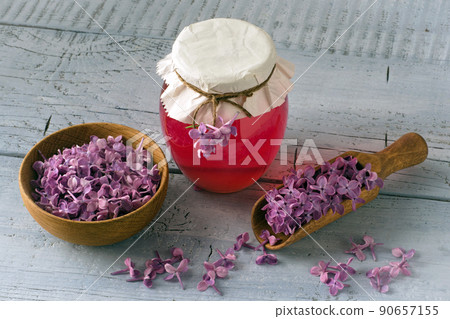 Lilac flowers syrup Lilac flowers syrup 90657155