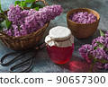 Lilac flowers syrup 90657300