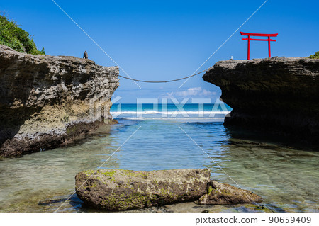 白浜神社--白浜神社--大明神庭的明鳥居 90659409