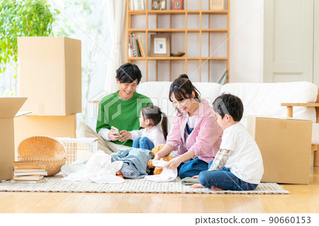 Young family moving Young family moving 90660153