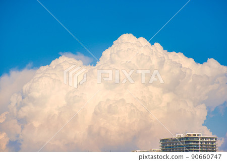 天空和雲彩 天空和雲彩 90660747