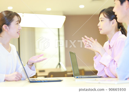 3 business people to talk to 4 3 business people to talk to 4 90665930