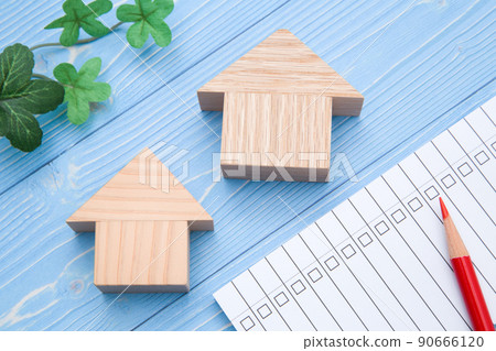 2 houses and checklist 90666120