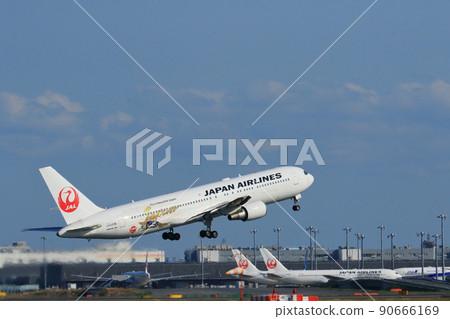 客機起飛；客機上升 90666169