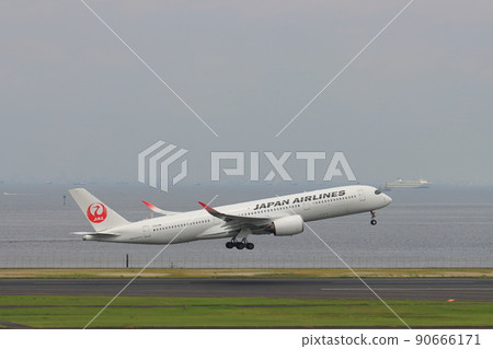 客機起飛；客機上升 90666171