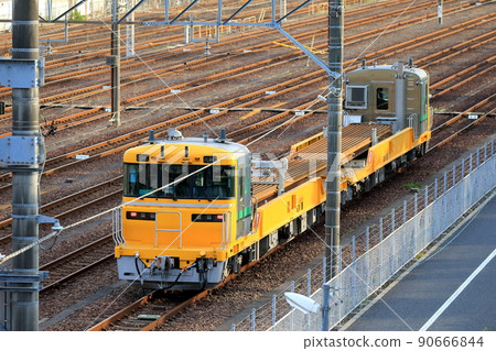 Image of yellow freight train (Car E195 series) Image of yellow freight train (Car E195 series) 90666844