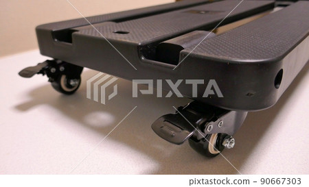 可以輕鬆攜帶沉重行李的手推車輪子 90667303