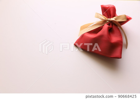 Red wrapping gift 90668425