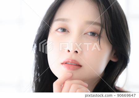也用於主視覺！一個動了動嘴巴的美女 90669647