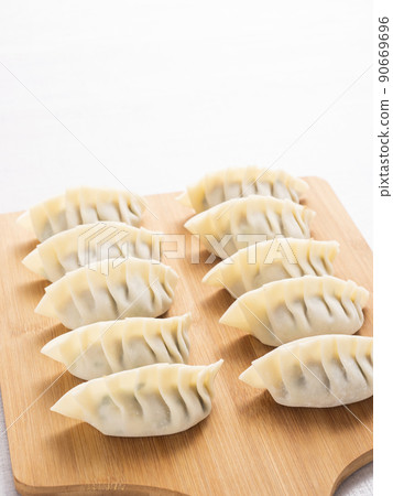 Handmade raw dumplings 90669696