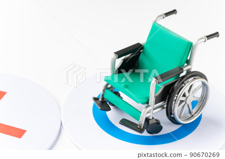 輪椅和丸 輪椅和丸 90670269